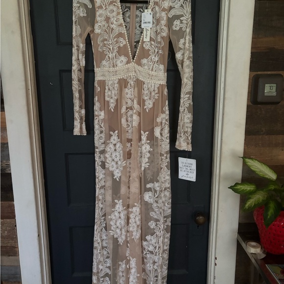 For Love And Lemons Elegant Cream Lace Gown - Picture 3 of 3